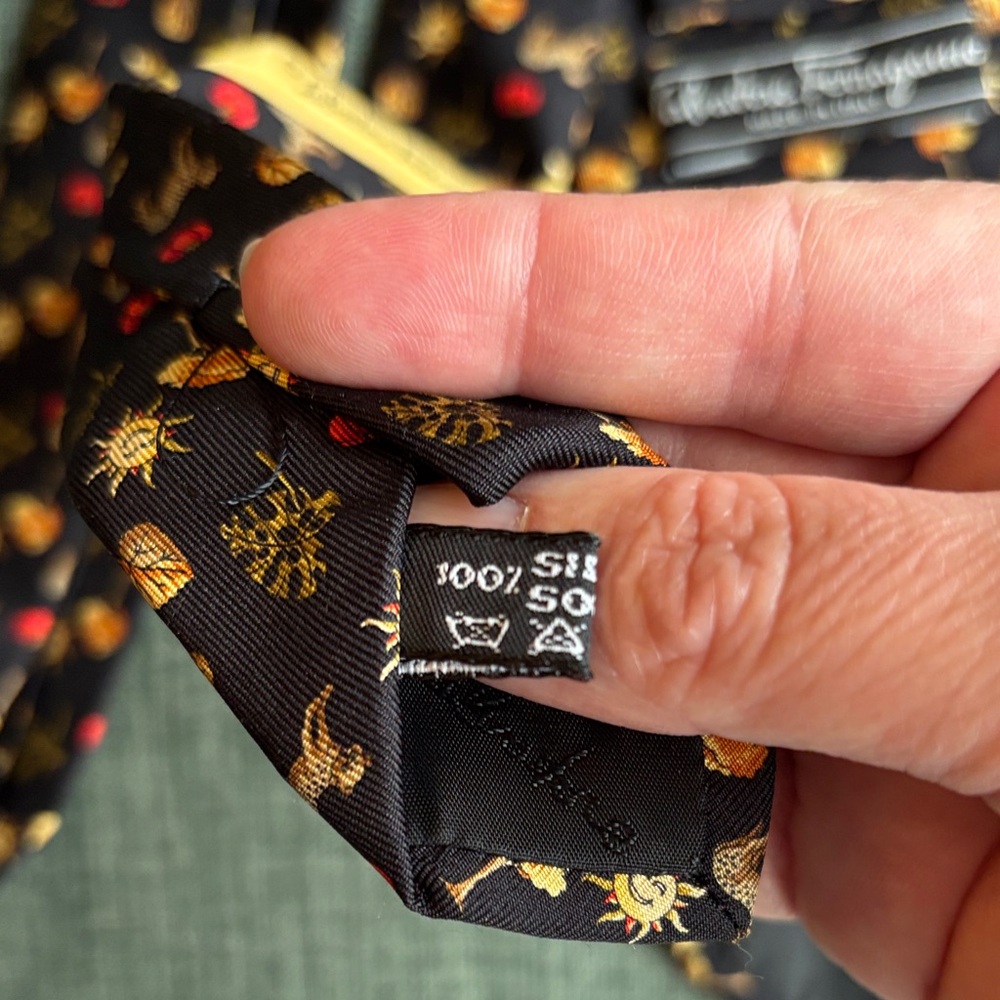 Salvadore Ferragamo Men's 100% silk jungle sun leopard animal tie black EUC work - Picture 7 of 8